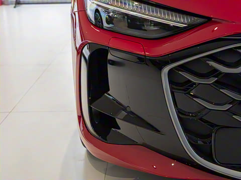 2026�� TFSI quattro 150kW �����޶���