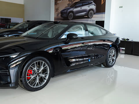2027�� ���� 302 Max�����״��