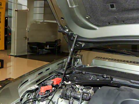 2025�� 90 3.0T P400 X-Dynamic HSE