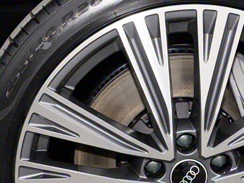 2026�� 55 TFSI quattro ����������