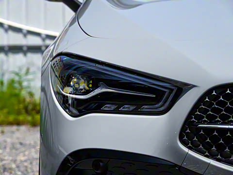 2025�� CLA 260 4MATIC ��ذ�