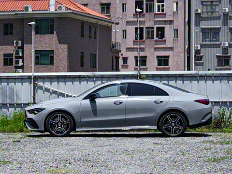 2025�� CLA 260 4MATIC ��ذ�