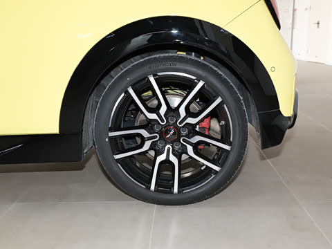 2025�� JOHN COOPER WORKS