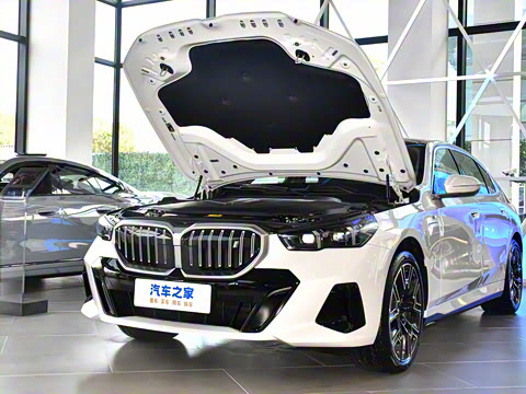 2026�� xDrive 50L M�˶���װ