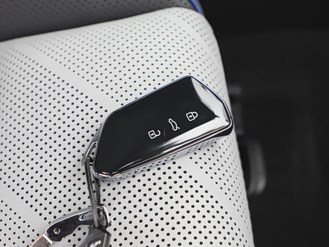 2026�� 300TSI R-Line