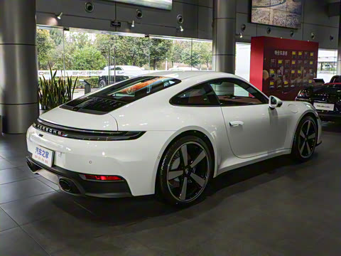 2026�� Carrera 3.0T