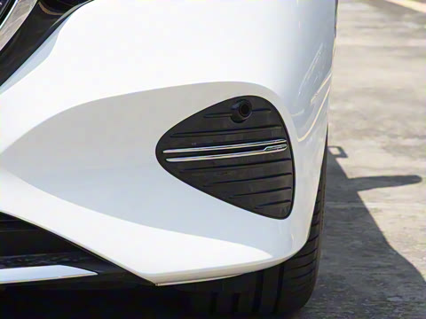 2025�� �Ŀ� E 260 L