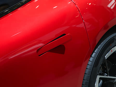2025�� 750 ���� Max