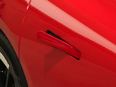 2025�� 750 ���� Max