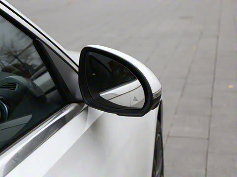 2026�� C 260 L �˶��ر��