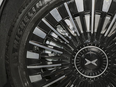 2026�� ���� 750 Ultra