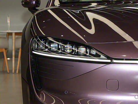 2025�� 705km Pro