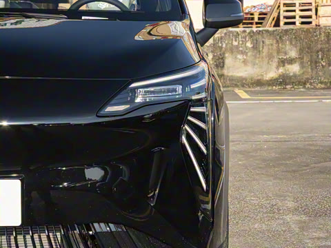 2025�� Plus 610 ������