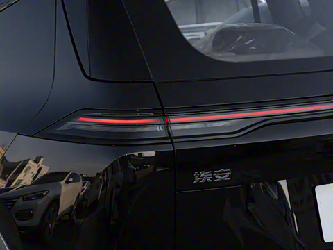 2025�� Plus 610 ������