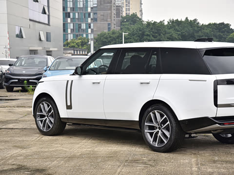 2026�� 3.0 L6 400PS HSE�����