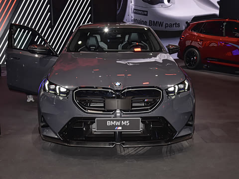 2025�� M5