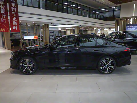 2024�� 530i ������ M�˶���װ