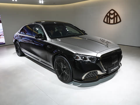 2027�� S 580 4MATIC Night Series