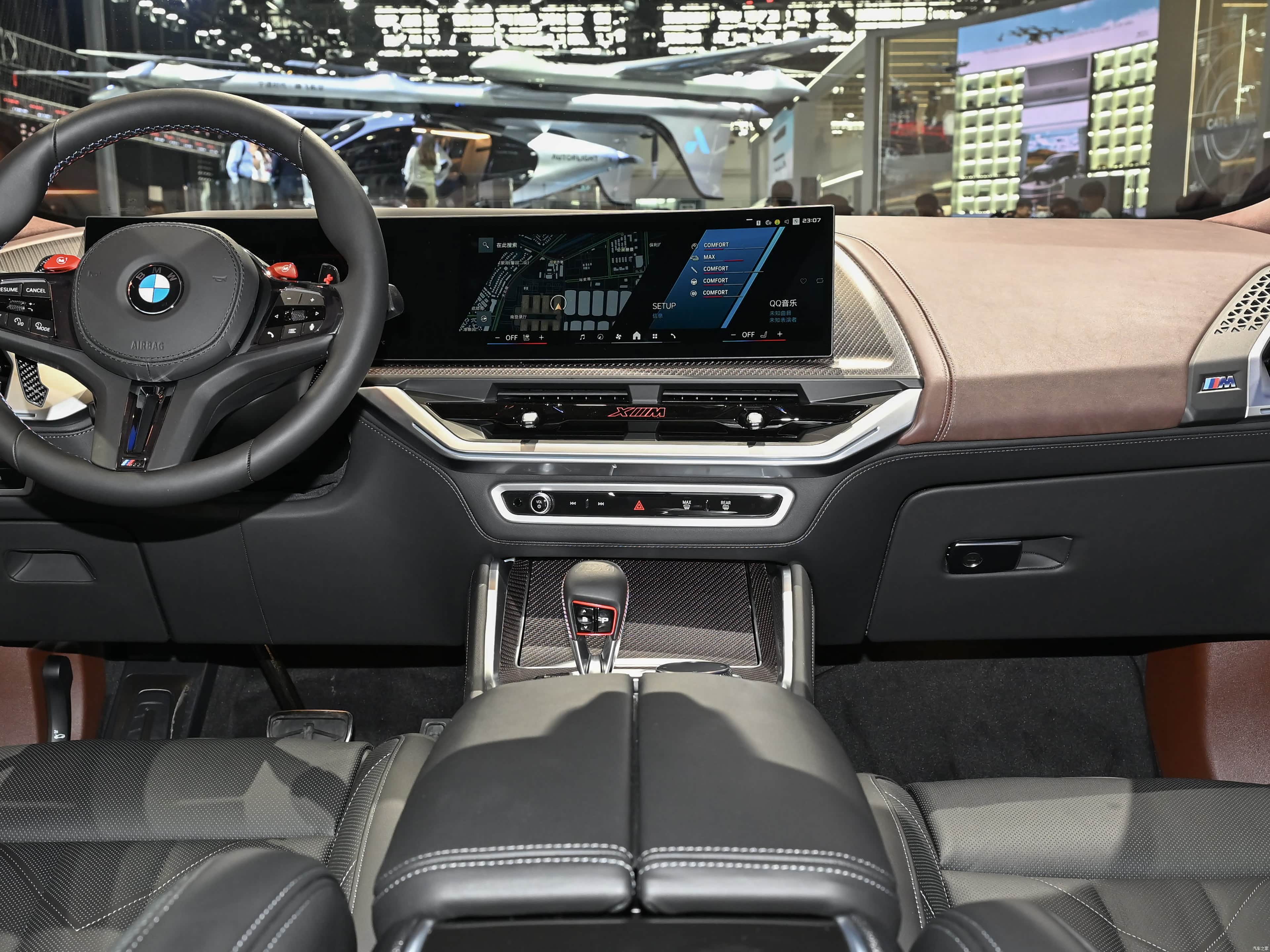 BMW XM, миниатюра 11