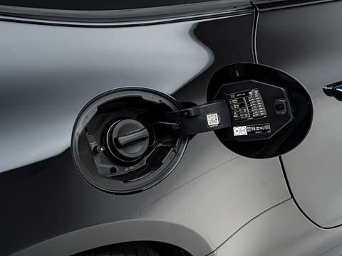 2026�� AMG GT 63 4MATIC+