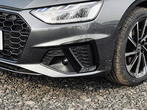 2026�� 200���������� 40 TFSI ����������