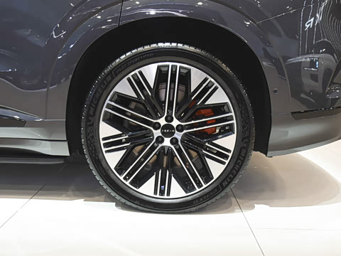 2026�� Ultra+�� 70kWh