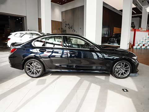 2026�� 325i M�˶���װ