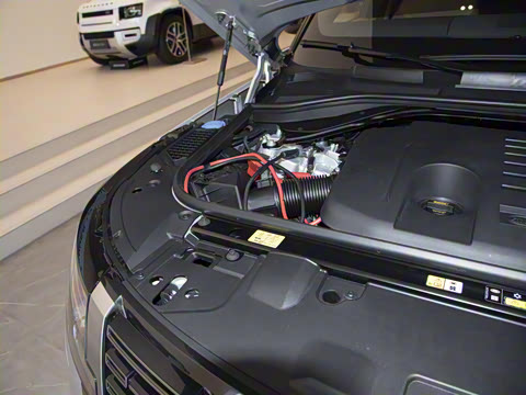 2025�� 3.0 L6 400PS �����ӳ���