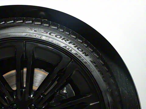 2024�� 3.0 L6 400PS SV���ٴ����ӳ��� 4��