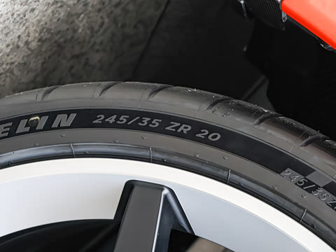 2025�� 3.0T V6 Speciale A