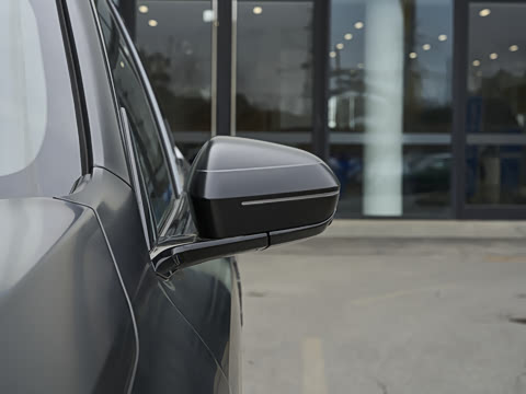 2026�� xDrive30L �����