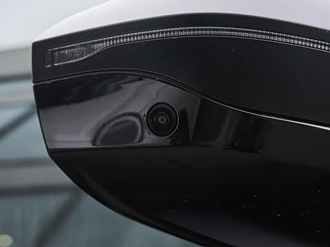 2026�� xDrive30L �����