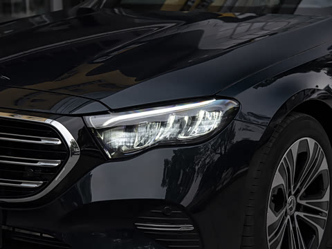 2026�� E 300 L ������