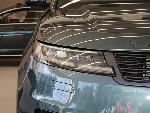 2025�� 400PS Dynamic SE