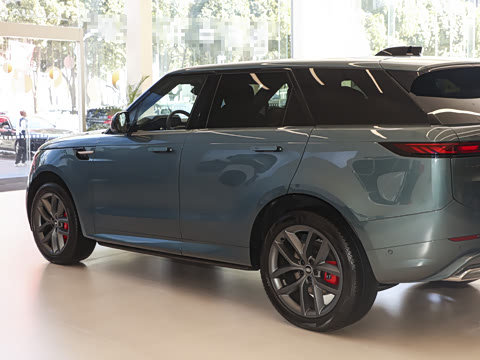 2025�� 400PS Dynamic SE