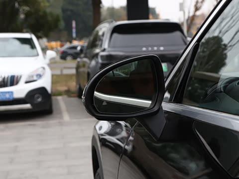 2026�� GLC 260 L 4MATIC �����