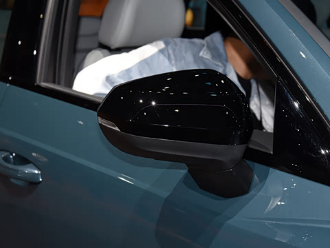 2025�� quattro 45�����ذ� 45TFSI quattro ʱ�ж�����