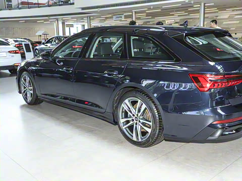 2025�� Avant 45 TFSI ��̽�ռ�