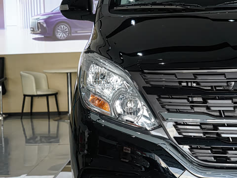 2027�� 2.0L ������ 7��