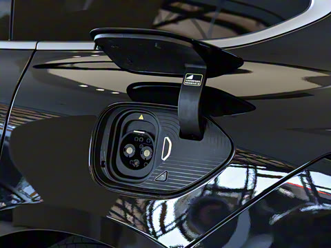 2025�� ��Ӱ��װ�޶��� 100kWh Touring