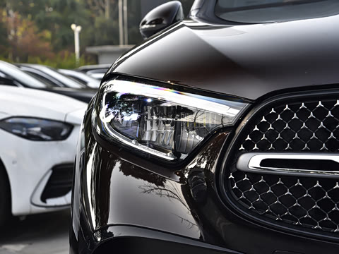 2026�� GLC 300 L 4MATIC ������ 5��