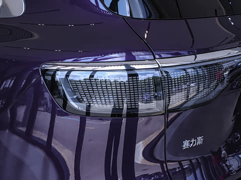 2025�� ���� Ultra�� 53.4kWh 5���� (192�߼����״