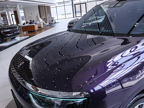 2025�� ���� Ultra�� 53.4kWh 5���� (192�߼����״