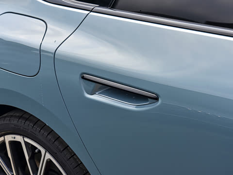 2026�� TFSI quattro 200kW �콢��