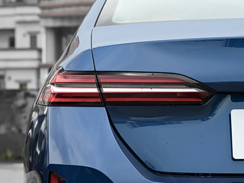 2026�� �Ŀ� 530Li ������ M�˶���װ