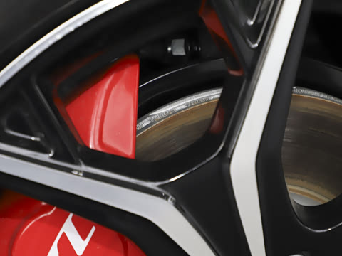 2025�� ���� 650MaxѲ����