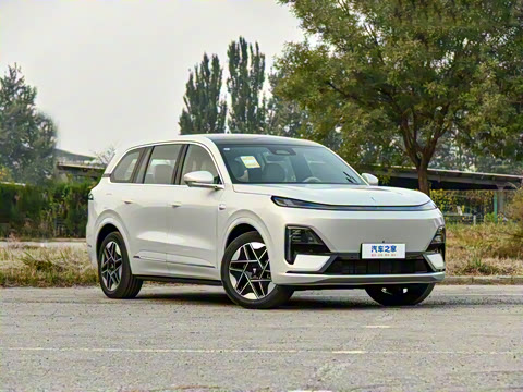 2025�� �Ŀ� ����Max