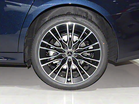 2026�� E 300 L �����