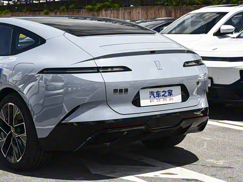 2025�� �Ŀ� Ultra���������