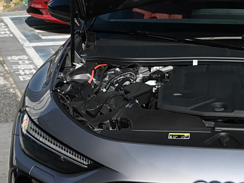 2026�� TFSI quattro 200kW �콢��